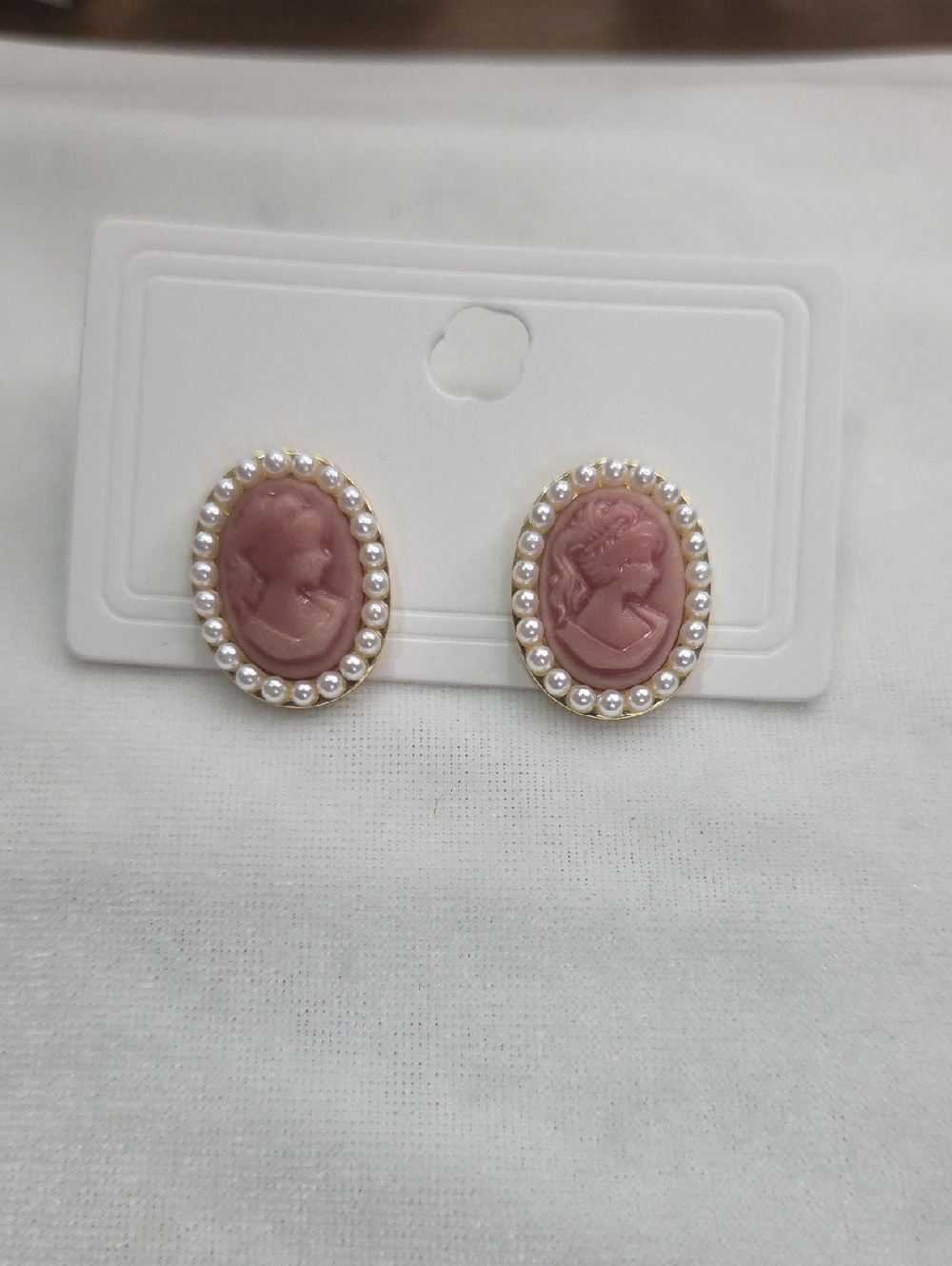 Ladies Pink Cameo White Pearl Pierced Earrings Retro Vintage Style NWOT